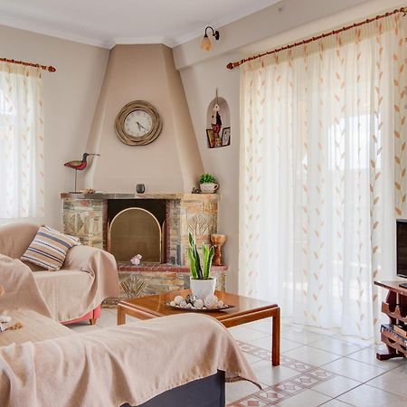Private 6-Bdrm Villa With Garden 150M To Beach 帕拉迪索 外观 照片