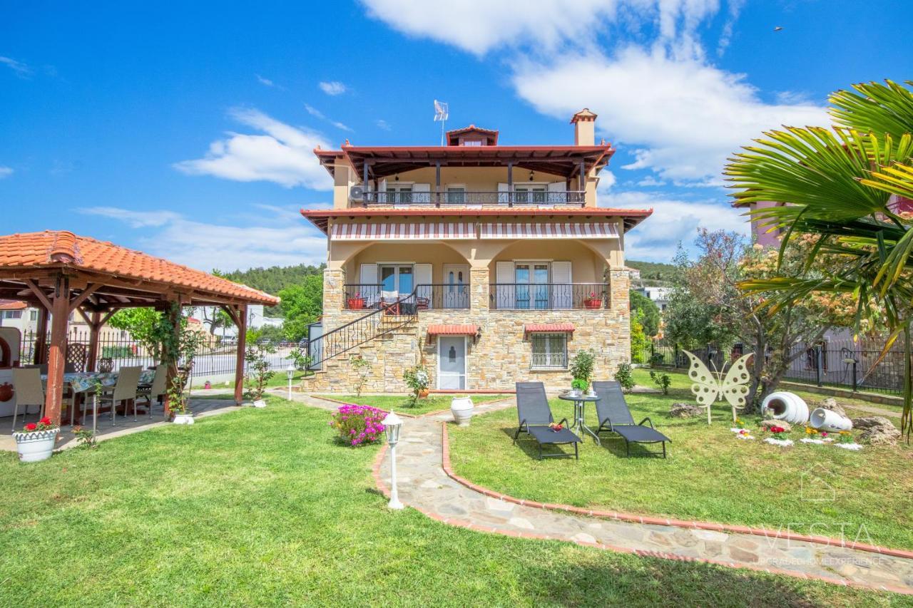 Private 6-Bdrm Villa With Garden 150M To Beach 帕拉迪索 外观 照片