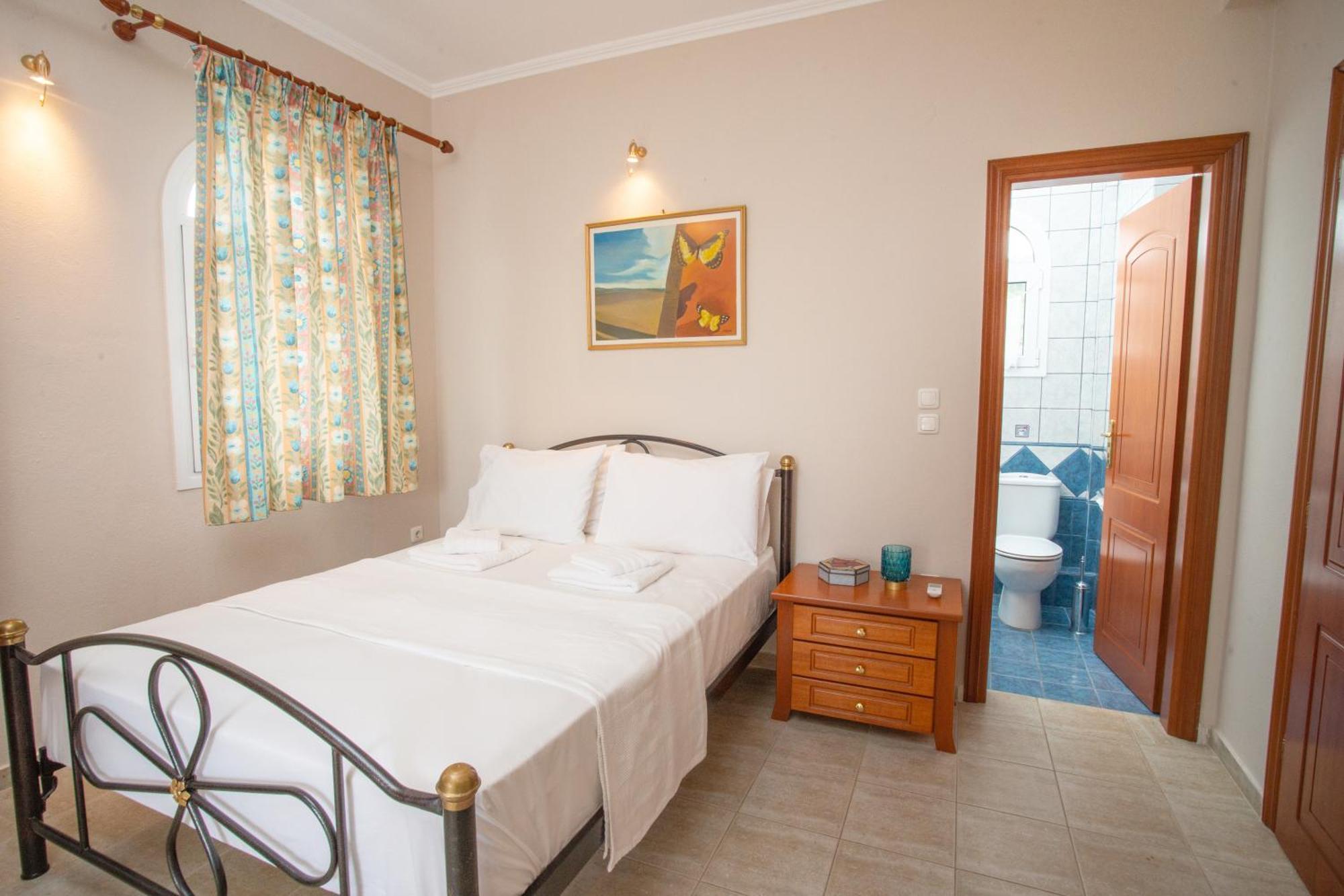 Private 6-Bdrm Villa With Garden 150M To Beach 帕拉迪索 外观 照片